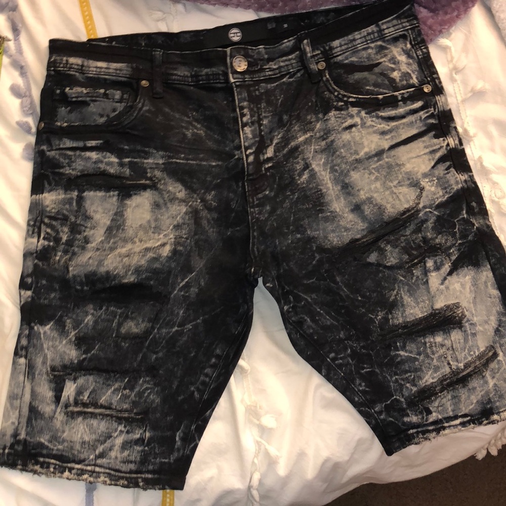 Jordan Craig , 38w 21 inseam , Navy w Cuts